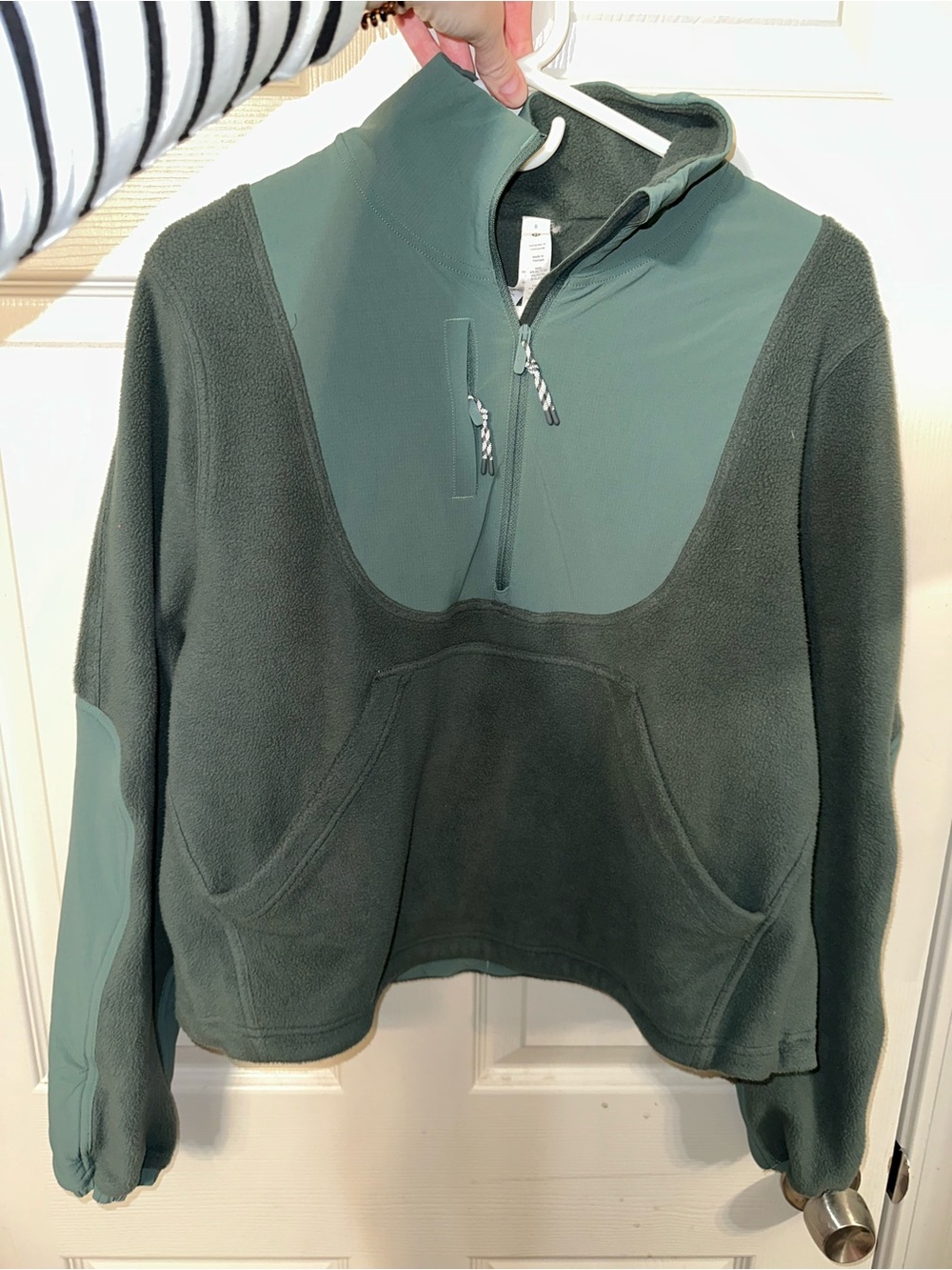 GUC 8 lululemon green hiking fleece pullover